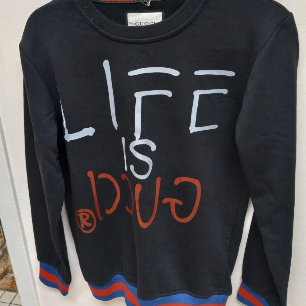 Sweaters - Picture 3 of 4